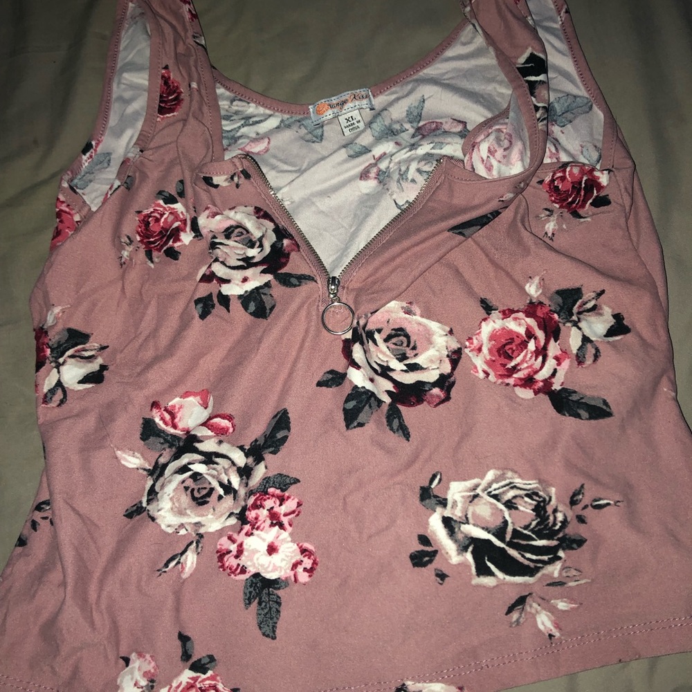 Nice top - Picture 2 of 2